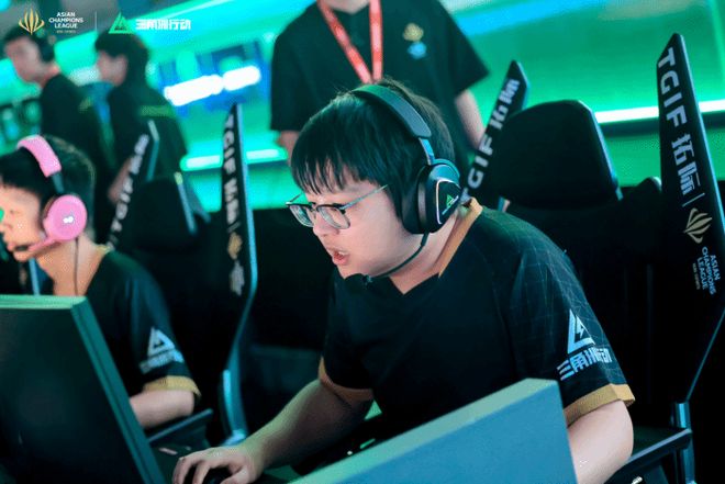 的15岁女 的15岁女